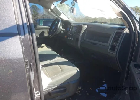 2018 Ram 2500 Tradesman 4X4 6'4 Box from USA, damaged, VIN 3C6UR5CL4JG297319